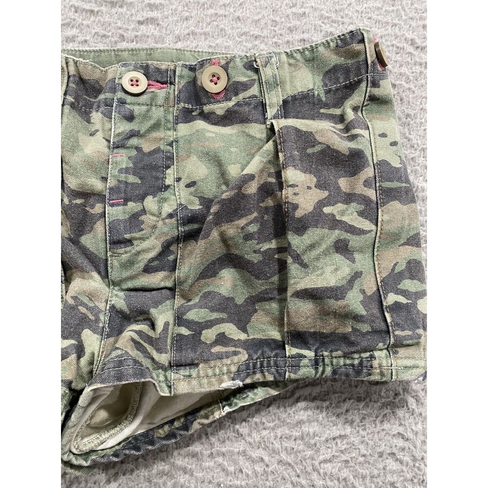 Free People Shorts Womens Size 6 Camo Button Fly Denim Pockets Shorties - Picture 3 of 13